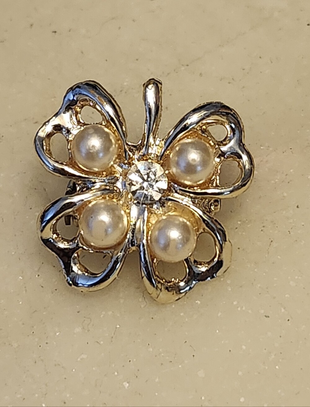Vtg Gold-Tone Faux Pearl & Rhinestone Four-Leaf Clover Pin Brooch